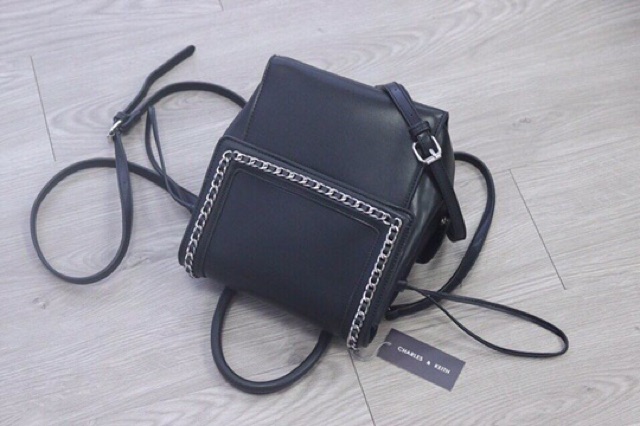 Balo charles & keith sz20