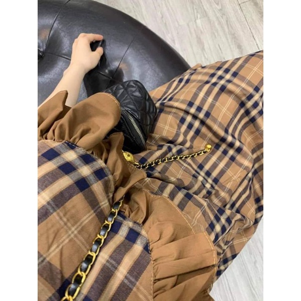 Đầm bầu burberry màu nâu dáng xuông công sở
