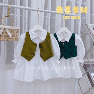 váy sơ mi trắng kèm khoác ghi lê cho bé gái