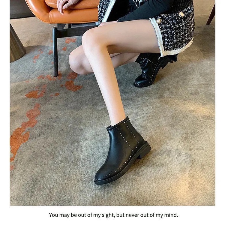 Bốt nữ đế bệt 3 phân lót lông (mã 206-bốt nạm viền đinh) | BigBuy360 - bigbuy360.vn