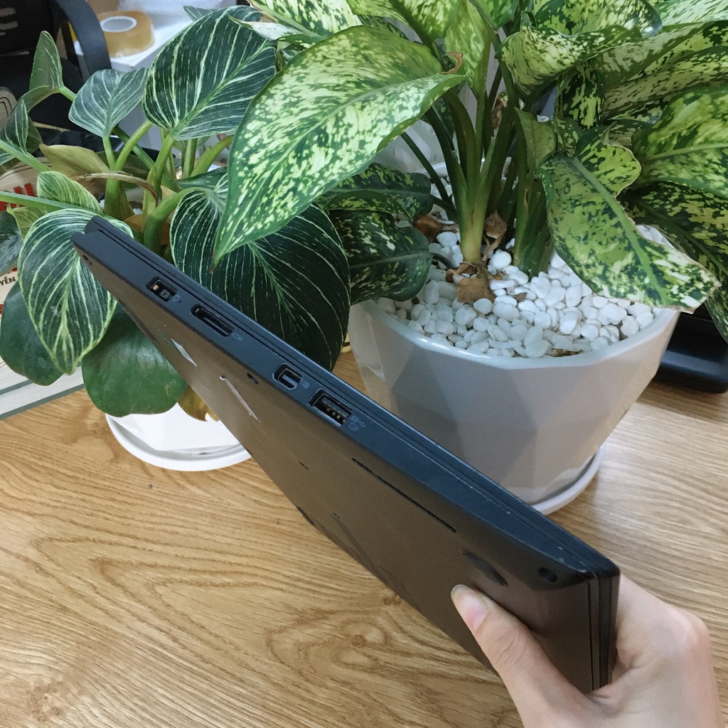 Laptop giá rẻ  thinkpad x1 carbon core i5 Màn hình 14inch Tặng sạc đi kèm khi mua máy BH 3-12 tháng