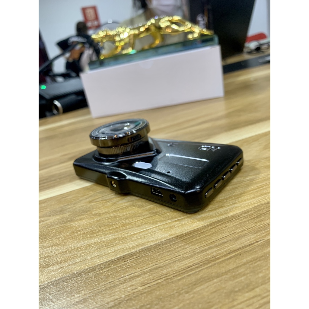 Camera hành trình X4 XETABON , cảm ứng 4 inch full HD, quay hình trước sau cùng lúc, cảnh báo va chạm phía trước