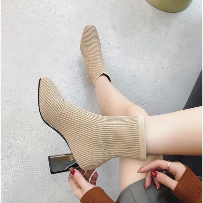 Boots Nữ, Giày Boot Nữ Cao Cổ Gót Vuông 6 Cm Chất Len Êm Hot Trend Cao Cấp  Minhtushoes Hai Màu Đen-Kem Bảo Hành 12 Thán | BigBuy360 - bigbuy360.vn