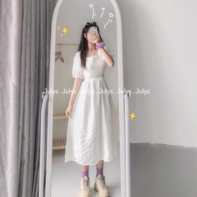 Váy trắng cổ vuông tay bồng tiểu thư