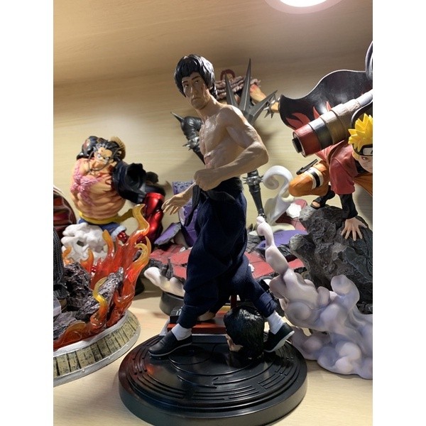 Mô hình Lý Tiểu Long phụ kiện đi kèm 3 đầu thay đổi Bruce Lee 32cm NV04