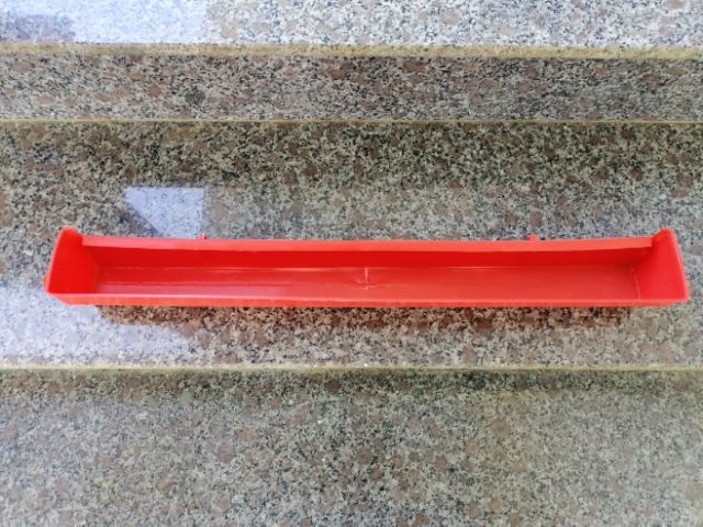 Máng ăn cho chim cút