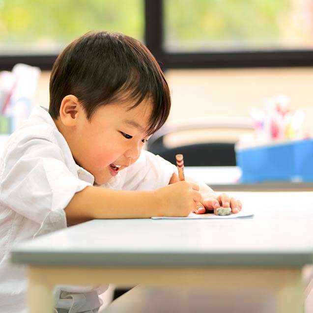 Bút chì mầu Kumon Nhật Bản dành cho bé từ 3 tuổi trở lên