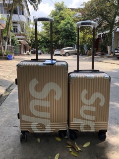 Set Vali supreme gồm sz 20 +24