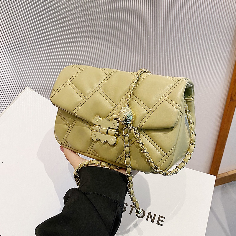 Túi đeo chéo dáng vuông nhỏ Ielgy đính hạt dễ phối đồ thời trang cho bạn gái