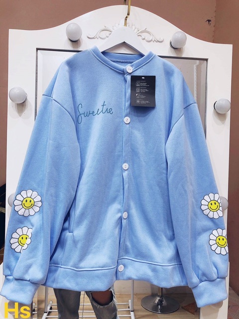 Áo khoác nỉ cadigan hoa cúc tay và lưng