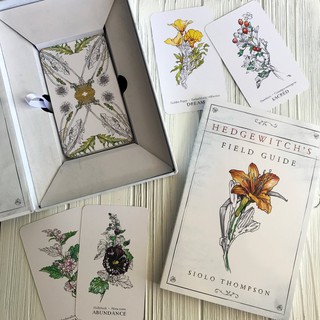 Bài Hedgewitch Botanical Oracle