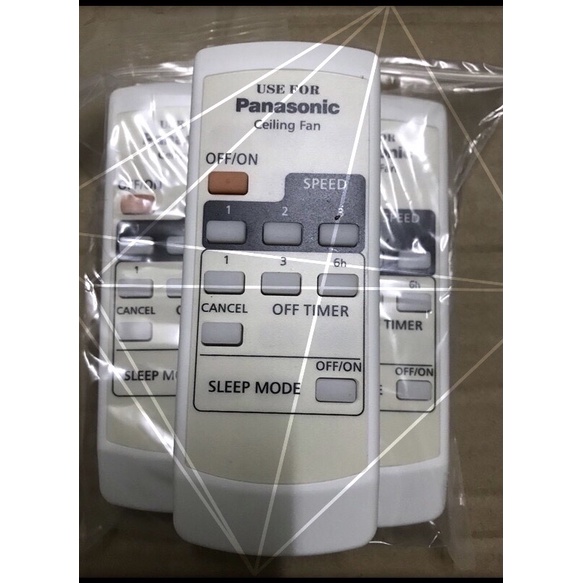 Điều khiển quạt trần Panasonic 4 cánh