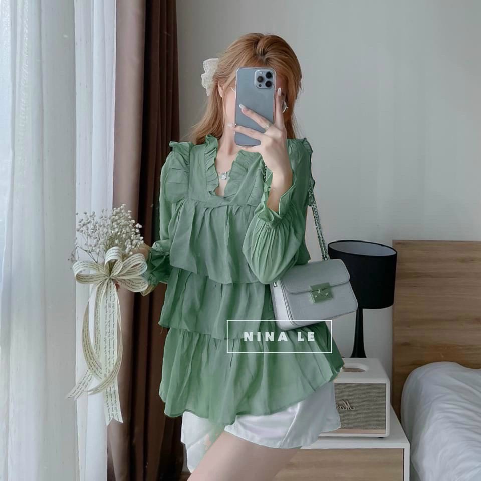 set áo bèo tầng xinh màu xanh đỏ kèm quần đùi k