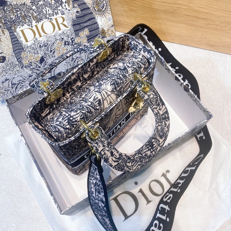 Túi xách đeo chéo nữ