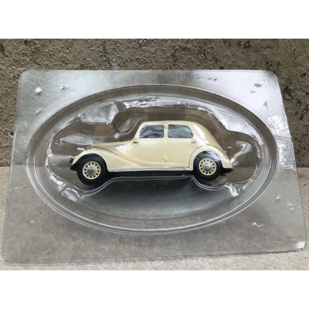 Mô hình xe ô tô cổ Renault Celtaquatre - 1:43