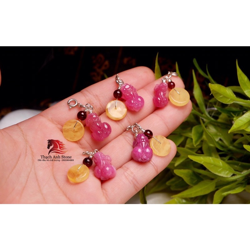 Charm móc tỳ hưu ruby