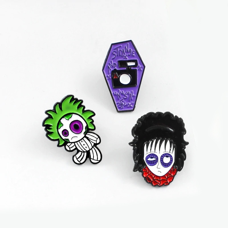 Pin cài áo Freddy Purple Puppet - GC171