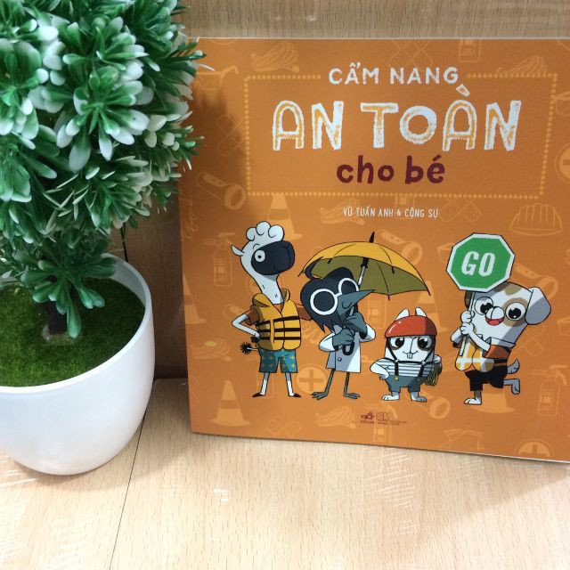 Sách - Cẩm Nang An Toàn Cho Bé