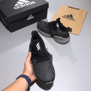 Alphabounce Instinct về đủ size nam, form gọn, gót phản quang