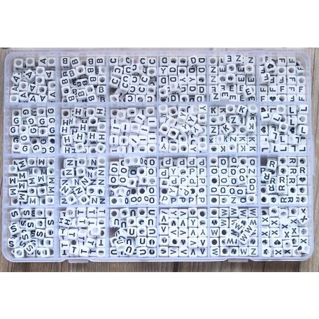(chọn chữ) 10 chữ cái đan vòng tay loại nhỏ 6mm (chọn chữ)