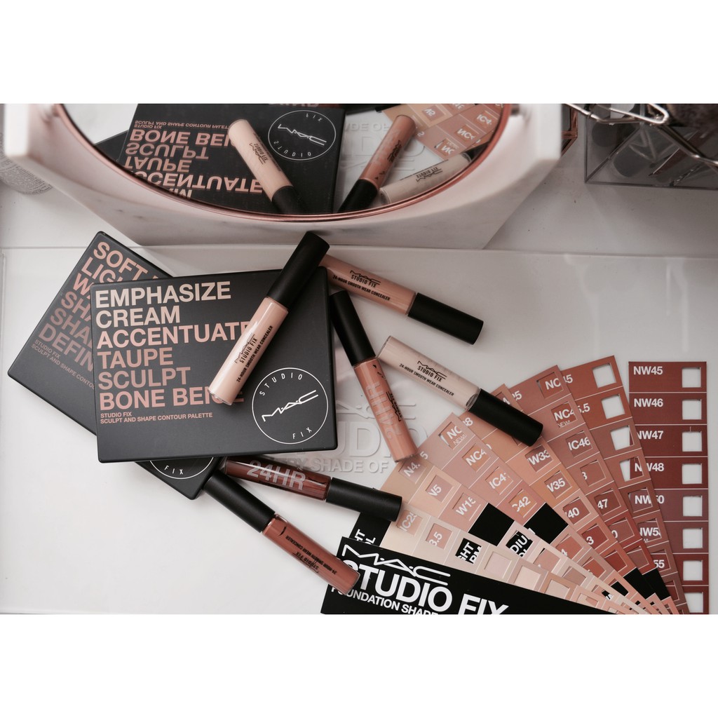 - Kem che khuyết điểm Studio Fix 24-Hour Smooth Wear Concealer