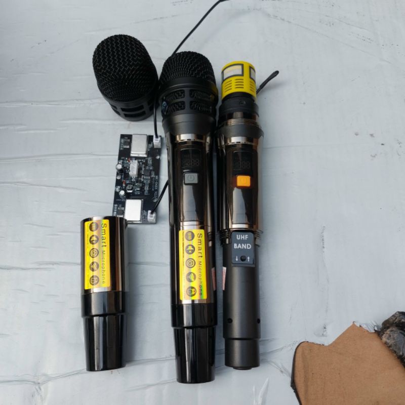 Micro Không Dây UGX UHF SET Tần Số Siêu Chất Giành Cho Loa Kéo