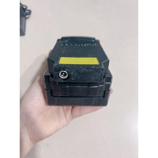 Đốc sạc 3D adrapter 220v dùng để sạc pin milwaukee 18v