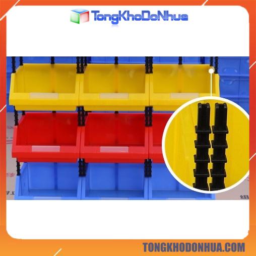 Khay nhựa đựng linh kiện, dụng cụ CÓ CHÂN ĐỠ kích thước 155*107*74mm