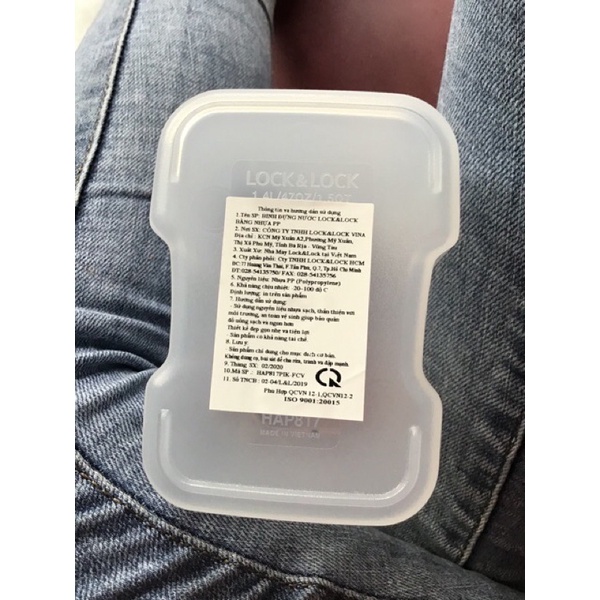 Bình đựng nước Lock lock 1,4l - quà từ friso