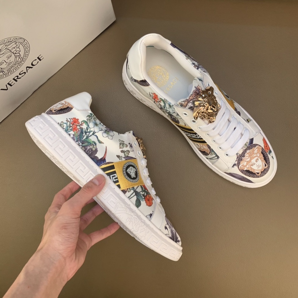 Giày sneakers nam cao cấp da thật VERSACE thời trang với thiết kế độc đáo và ấn tượng với họa tiết bắt mắt