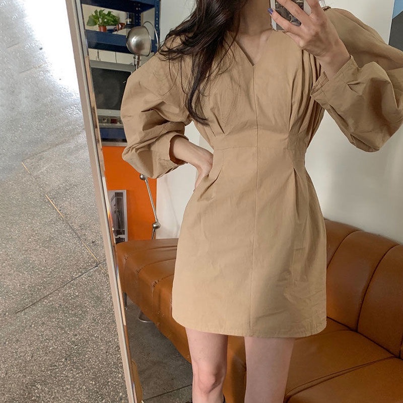 Đầm chữ A tay dài phồng cổ chữ V ôm eo phong cách retro Hàn Quốc đơn giản