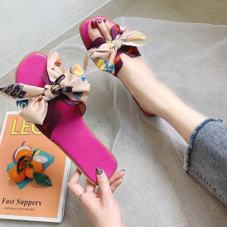 Slippers women's summer 2020 new all-match outer wear flat beach shoes bow fashion non-slip flip-flop sandals tide