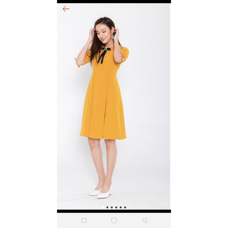 Váy xoè yody vàng Size L New tag