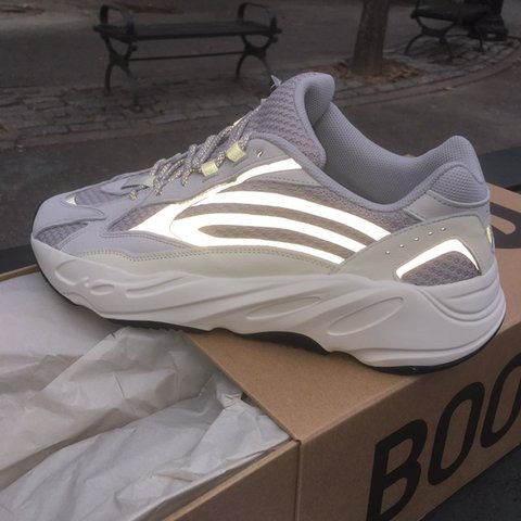 [Mã FAGREEN245 giảm 10% tối đa 30k đơn từ 99k] Giày thể thao nam nữ phản quang YZPQ Tặng tất đẹp [FREE SHIP] | BigBuy360 - bigbuy360.vn