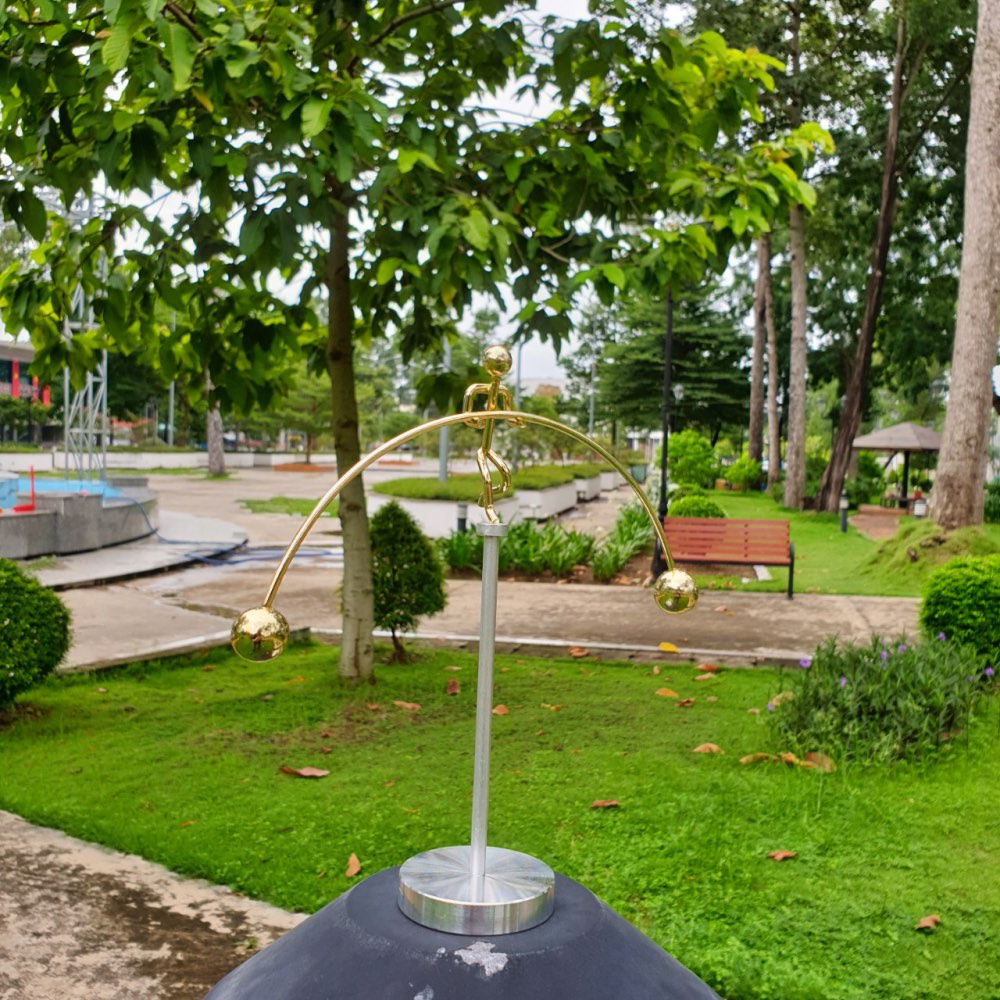 Tượng giữ thăng bằng trang trí bàn làm việc, quà tặng.