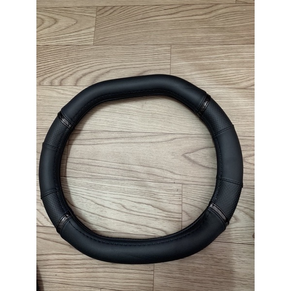 Bộc vô lăng màu đen huyền bí cho xe Peugeot 2008/3008/5008