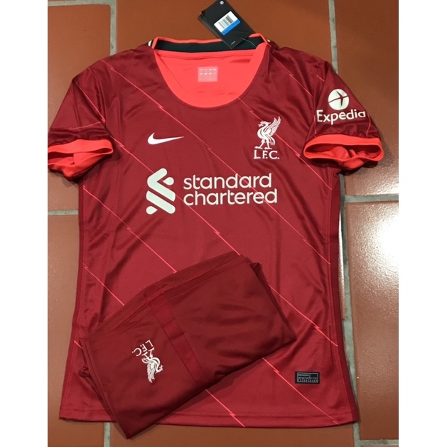 Áo đá bóng 2021/22Tuyển Liverpool đỏ sấmChất liệu mè thái thấm hút mồ hôi ( hàng siêu đẹp)