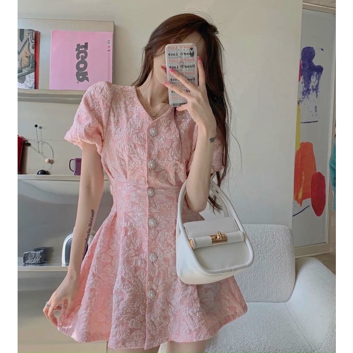Đầm dạo phố vải gấm xốp phối nút hở eo- Có Fee
