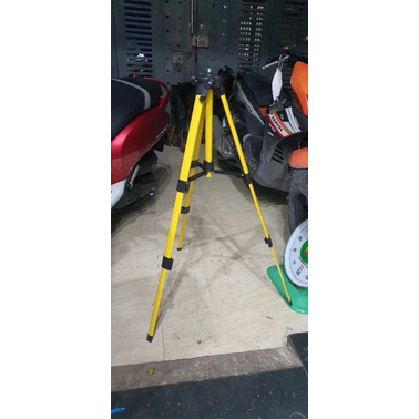 Chân Máy Laser 5 Tia Xanh 1M2