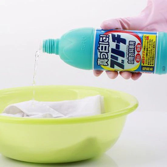 Nước tẩy trắng quần áo Rocket Nhật Bản 600ml kireya
