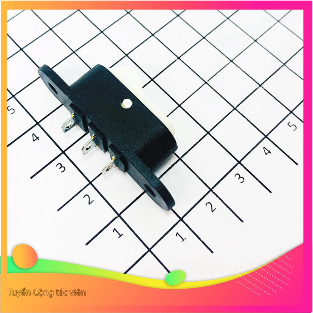 Công tắc bập bênh ( ON/OFF) 3 chân 250V - 1688s.vn