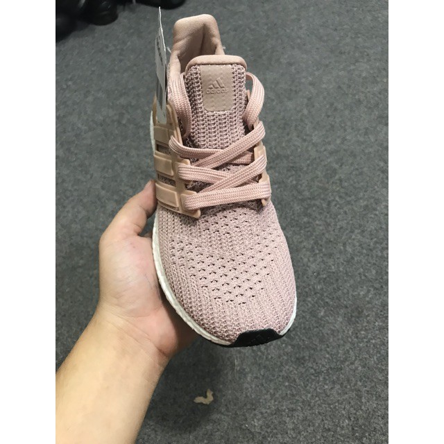 Giày ultra boost hồng đất