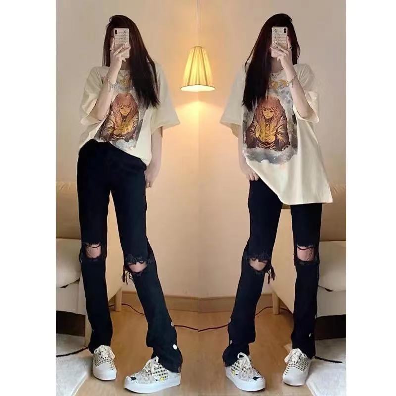 Quần jean rách gối phong cách đường phố