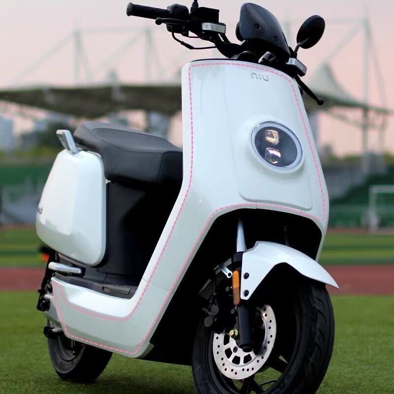 Miếng Dán Đường Chỉ Chấm Phản Quang Chống Nước Trang Trí Thân Xe Hơi Xe Máy Điện