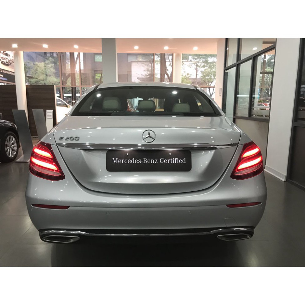 Sản Phẩm Decal tem chữ E300, E200 dán đuôi xe ô tô .
