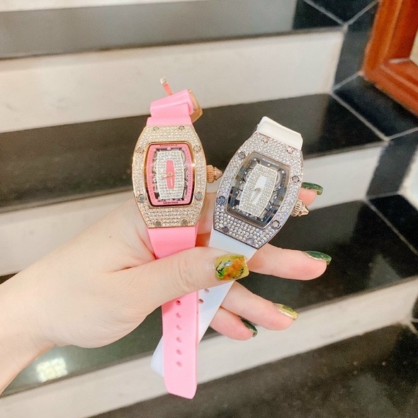 Đồng hồ nữ RM đeo tay chính hãng dây cao su đính đá mặt bầu dục | BigBuy360 - bigbuy360.vn