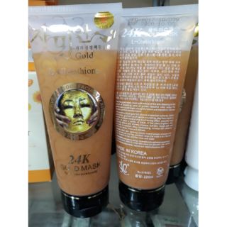 Đắp mặt nạ vàng 24k .