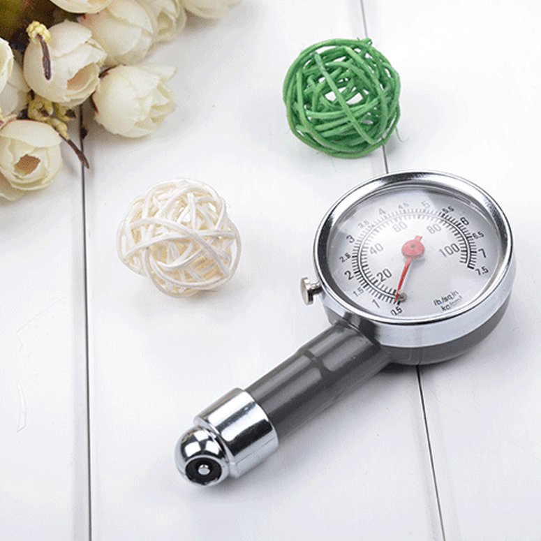 Đồng hồ đo áp suất lốp xe hơi