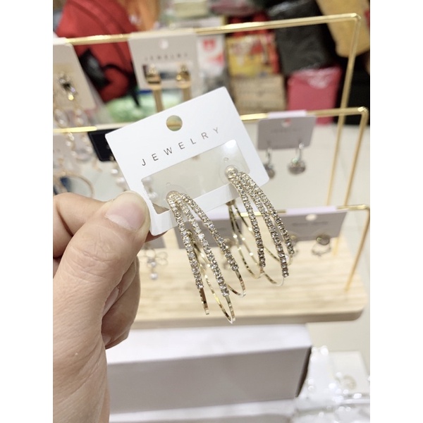 Thẻ treo hoa tai có gờ móc bằng nhựa