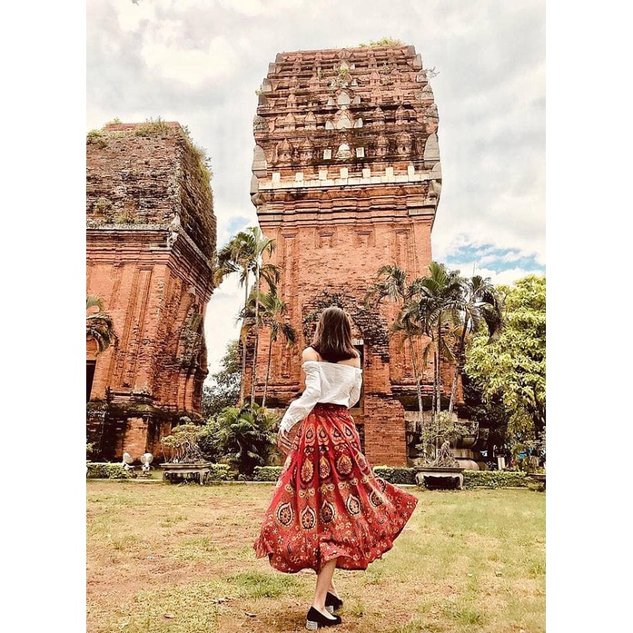 Chân váy ấn hoạ tiết giọt nước 95cm